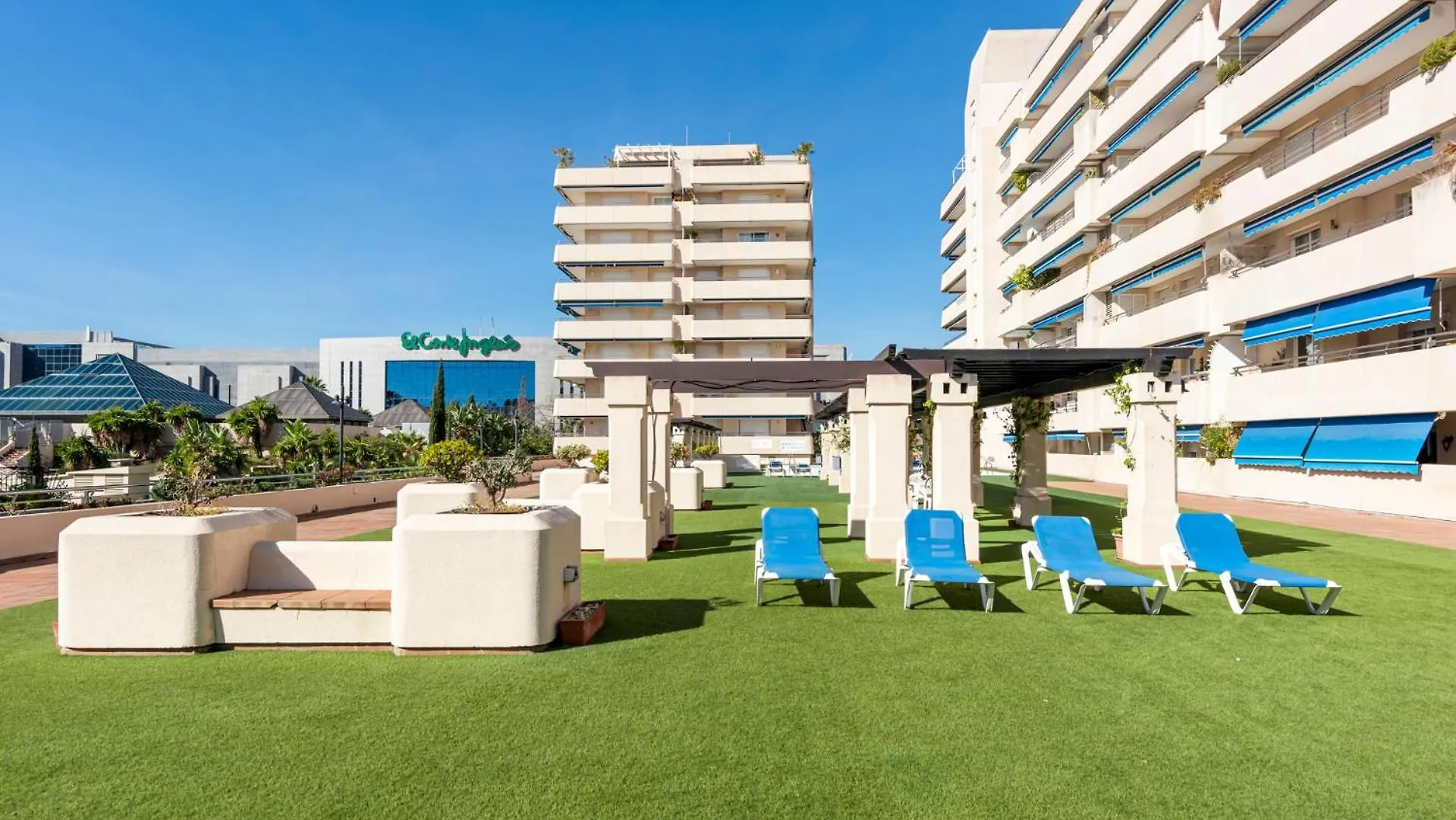 Vistas Al Mar En El Centro De Puerto Banus 3 4H Apartman Marbella